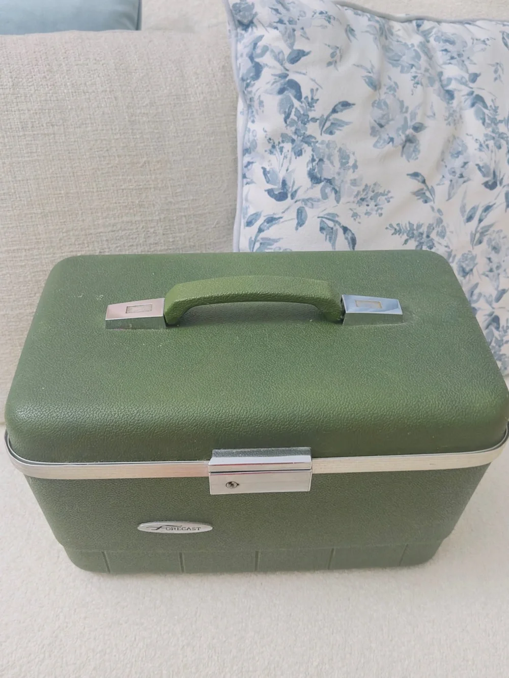 Green Cosmetic Train Case Storage Box with Handle by Unbranded